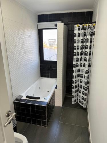 Venta - Casa Moderna Con Vista A La Laguna | Barrio Villalobos