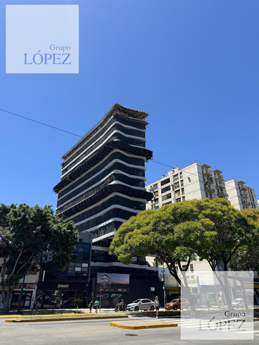 Vicente López, Zona Norte - 3 Dormitorios / 2 Baños - Departamento En Venta - 1° B.