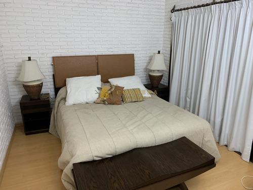 Excelente Residencia De 5 Dormitorios-ref:4553