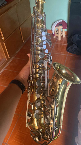 Saxofón Yamaha Yas-23