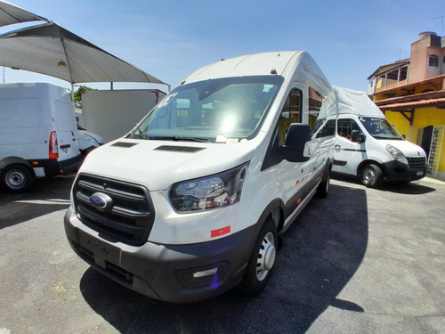 Ford Transit 17+1