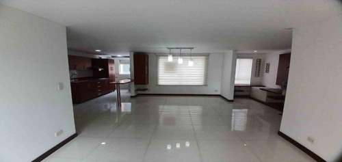 Apartamento En Arriendo Ubicado En Medellín Sector Laureles - Lorena (27263).