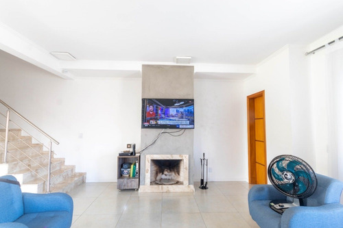 Casa Em Espírito Santo Com 3 Dormitórios - Ot7783