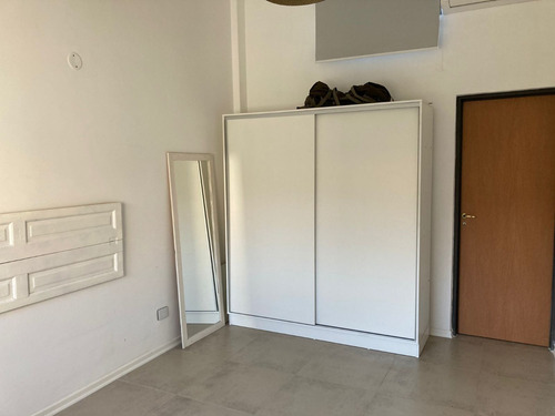 Imagen 8 de 10 de Duplex 3 Ambientes En Alquiler. Castelar Centro