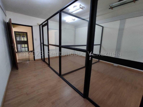 Milagros Inmuebles Oficina Alquiler Barquisimeto Lara Zona Centro Economica Comercial Economico Código Inmobiliaria Rent-a-house 23-21115