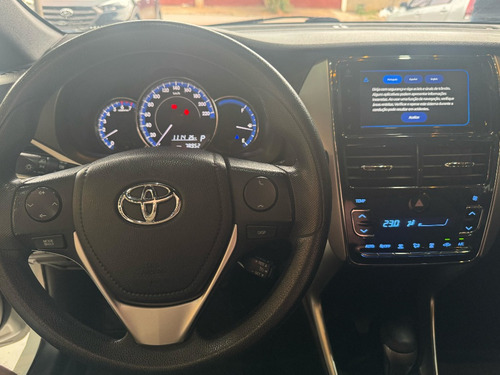 Toyota Yaris 1.3 16V FLEX XL PLUS TECH MULTIDRIVE