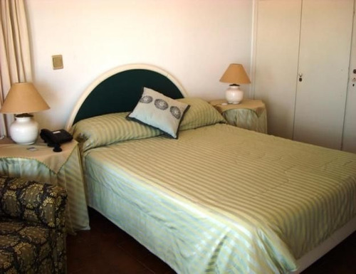 Apartamento En Venta De 2 Dormitorios En Playa Brava