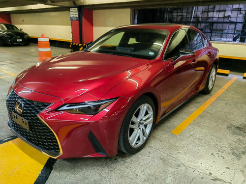 Lexus Demo Is 300 2024 Base. 