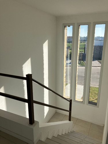 Venta De Casa En Santa Ines, Canning
