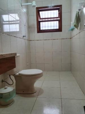 Imagem 9 de 14 de Casa Com Piscina E 3 Dormitórios, Lado Praia Em Itanhaém