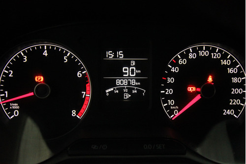 Volkswagen Vento 1.6 Confortline Mt