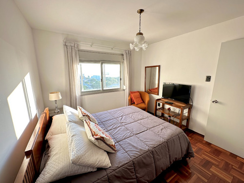 Se Vende Apartamento En Barrio Prado De Dos Dormitorios, Ideal Vivienda O Inversión (venta)