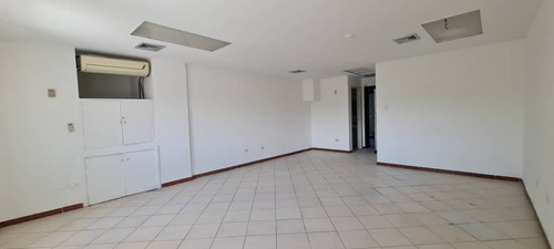 Imagen 3 de 7 de Oficina En Venta En Paseo El Parral Cód 137125 Adriana Oropeza
