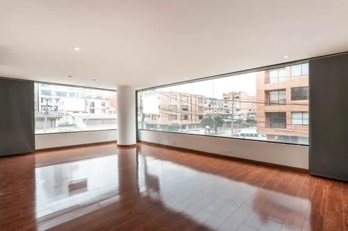 Apartamento En Venta En Chicó Navarra. Cod V7943