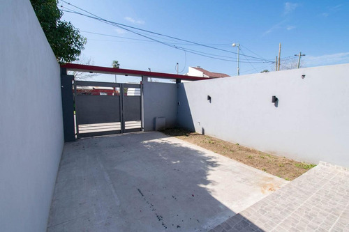 Imagen 6 de 30 de Duplex Tipo Casa Venta -165 Mts 2 Terreno-cochera - Berisso