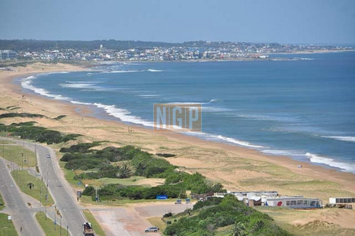 Imagen 25 de 30 de A Estrenar Piso Alto Frente Al Mar