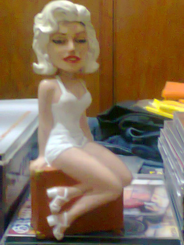 Muñeco Marilyn Monroe Bathing Suit Wacky Wobbler Funko Kxz