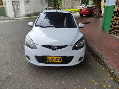 Imagen 6 de 15 de Mazda 2 Automático 1.500 5p