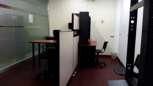 Oficina En Alquiler En Ccp, Av. Alirio Ugarte Pelayo