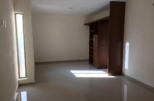 Imagen 7 de 9 de Casa En Venta Huentitan El Bajo