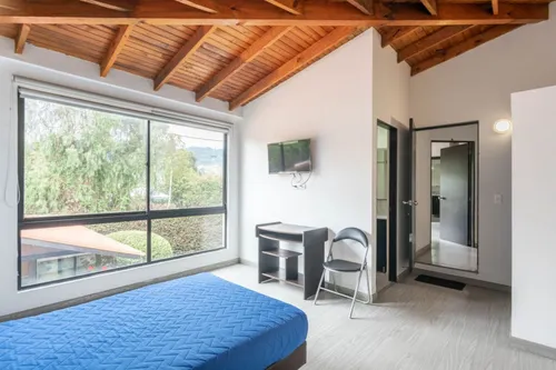 Edificio En Venta En El Tejar. Cod V12493