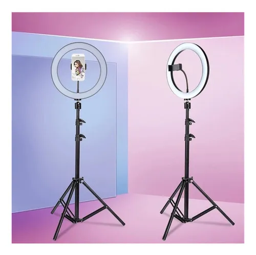 Bloguera de maquillaje LED con iluminador grande Hing Light de Aro Luz