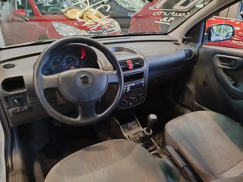 Chevrolet Corsa 1.8 Maxx Flex Power 5p