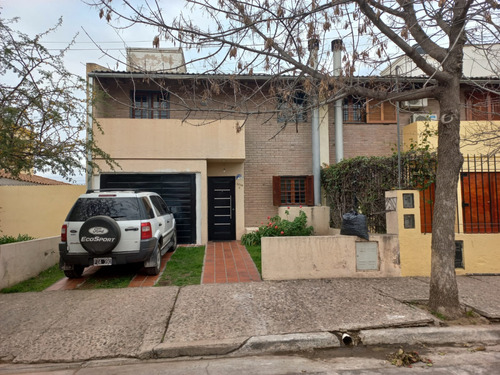 Oportunidad! Casa 3 Dorm Barrio Nuevo Poeta Lugones