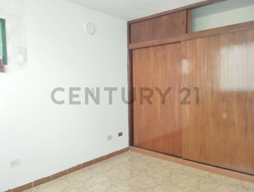 Amplio Y Cómodo Apartamento En Alquiler En Residencias Budapest