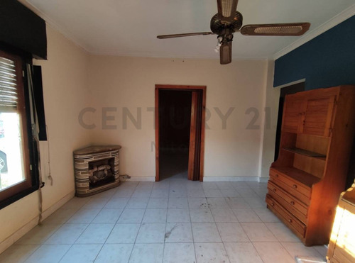 Imagen 5 de 12 de Casa En Venta De 2 Dormitorios En La Plata