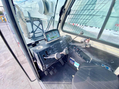 Imagen 13 de 15 de Grua Titan Sobre Camion Terex T340 Para 40 Toneladas