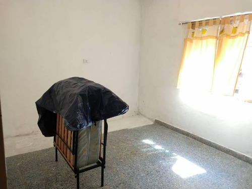 Imagen 6 de 11 de Excelente Casa Con Local A La Venta En Esquina Sobre Importante Calle