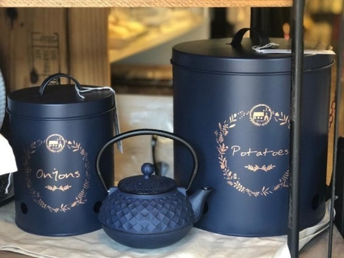 Imagen 3 de 7 de Set X2 Latas Decoradas Para Cocina Porta Cebolla Y Papa Lima