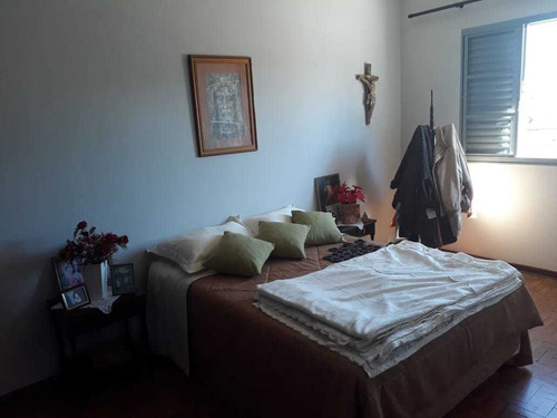 Casa Em Baependi Mg, Terra De Nhã Chica, Com 04 Quartos , Terreno 1.000 M2, Com Comercio Alugado Em Baixo. - 310