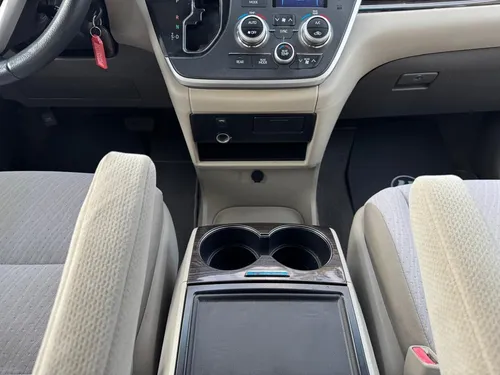 Toyota Sienna 3.5 Xle At