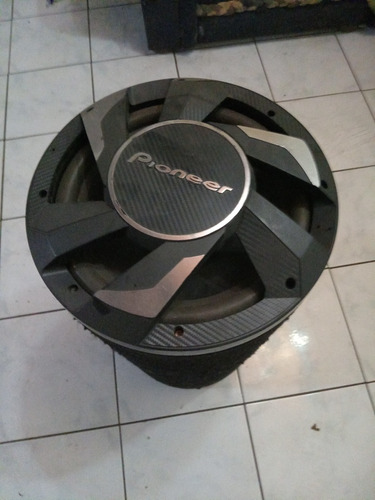 Subwoofer Con Amplificador Piooner Integrado