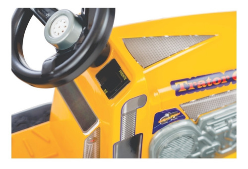 Imagen 3 de 6 de Tractor a batería para niños Biemme Country color amarillo 127V/220V