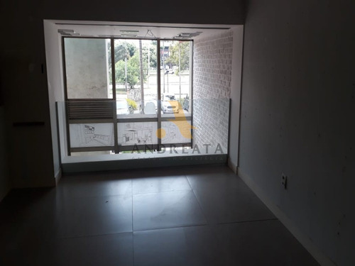 Imagem 8 de 10 de Barra Da Tijuca - Condomínio Sunplaza - Loja Frente - Com 37m2 De Piso E 18 M² De Jirau. Agende Uma Visita. - Loc5455m - 34847446