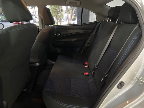 Imagem 4 de 9 de Yaris 2019 Sd Xl 1.5 Automático Prata