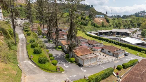 En Venta Emblématico De Gran Recorrido Hotel De 28,783 Mt2 En Terreno , Una Oportunidad Imperdible De Inversión, Extraordinarias Bondades - Panamericana // Luis Gomez // Mls #25-13278