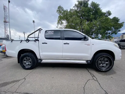 Toyota Hilux 2.5 Mt