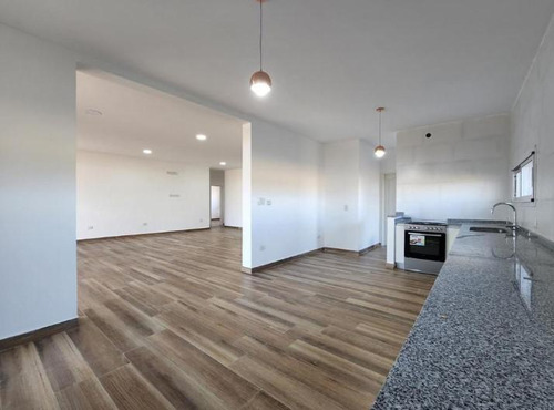 Imagen 28 de 30 de Casa Venta Naudir 4 Dormitorios Galeria Parrilla Pileta Gran Jardin