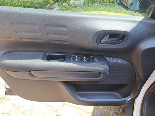 Citroën C4 Cactus CACTUS 1.6 VTI 120 FLEX FEEL EAT6 2022/2023