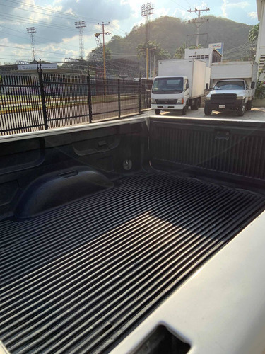 Imagen 8 de 9 de Chevrolet Silverado 4x4