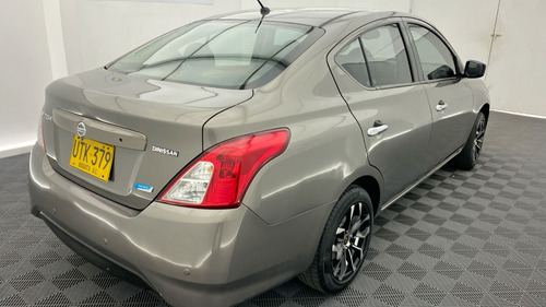 Nissan Versa 1.6 Advance