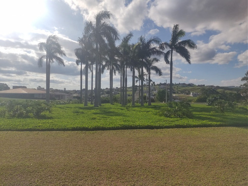 Terreno - Condomínio Luxuoso Ninho Verde I I Eco Residence-dois Clubes Com Piscinas,segurança 24 Hrs,playground,trilhas Ecológicas,ônibus Local.fotos Reais Do Terreno-quitado/iptu E Condomínio Em Dia