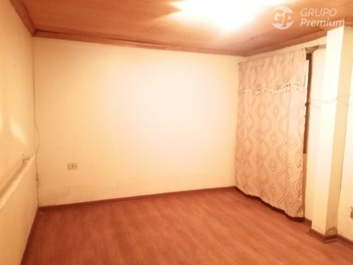 Casa En Venta De 2 Dorm. En El Bosque