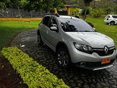Renault Stepway 1.6 Dynamique / Intens Automática