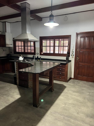 Casa En Venta De 4 Dormitorios Con Pileta En Rosario - Abasto