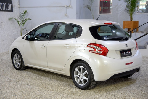 Peugeot 208 Allure 1.5 Nafta 2014 Blanco Excelente Estado!!!